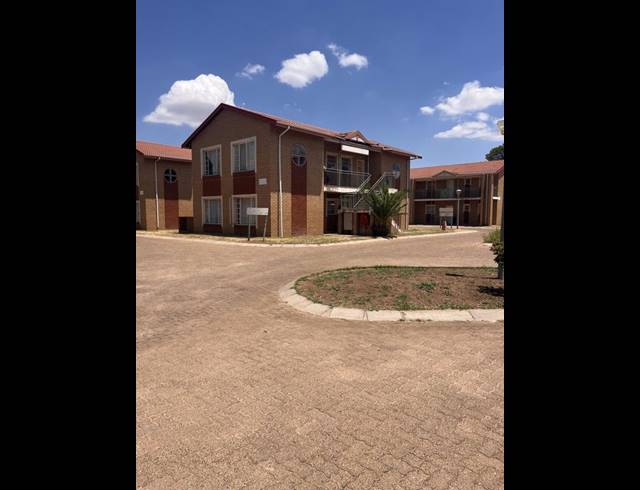 2 BEDROOM APARTMENT FOR SALE IN MMABATHO 2